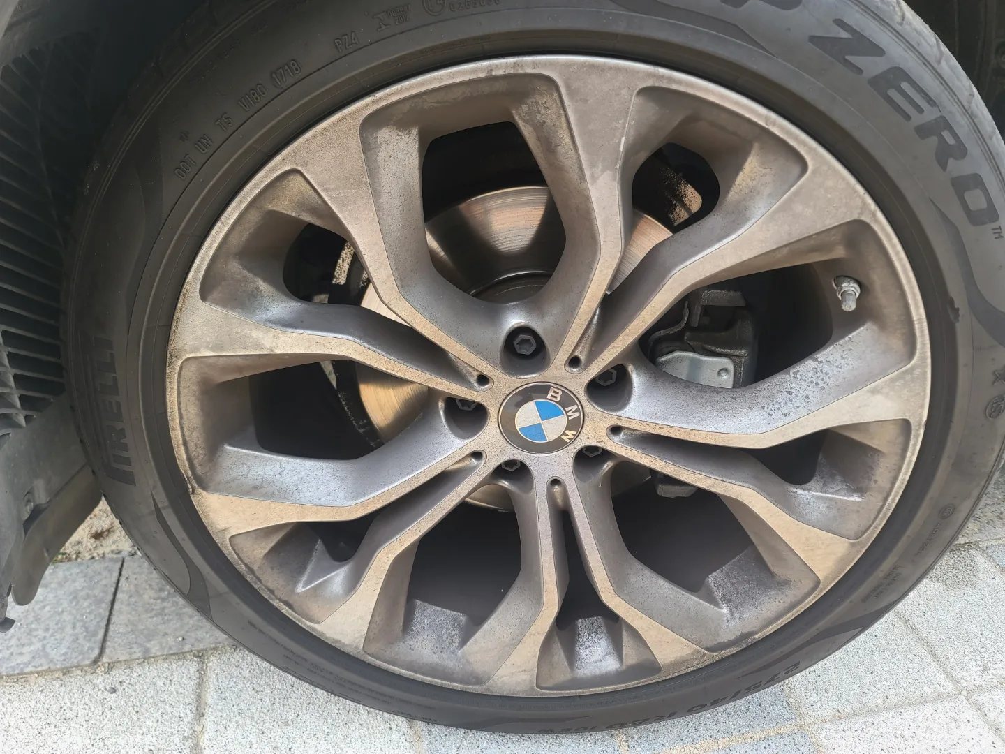 BMW X6 · 20인치 복원 작업 전
