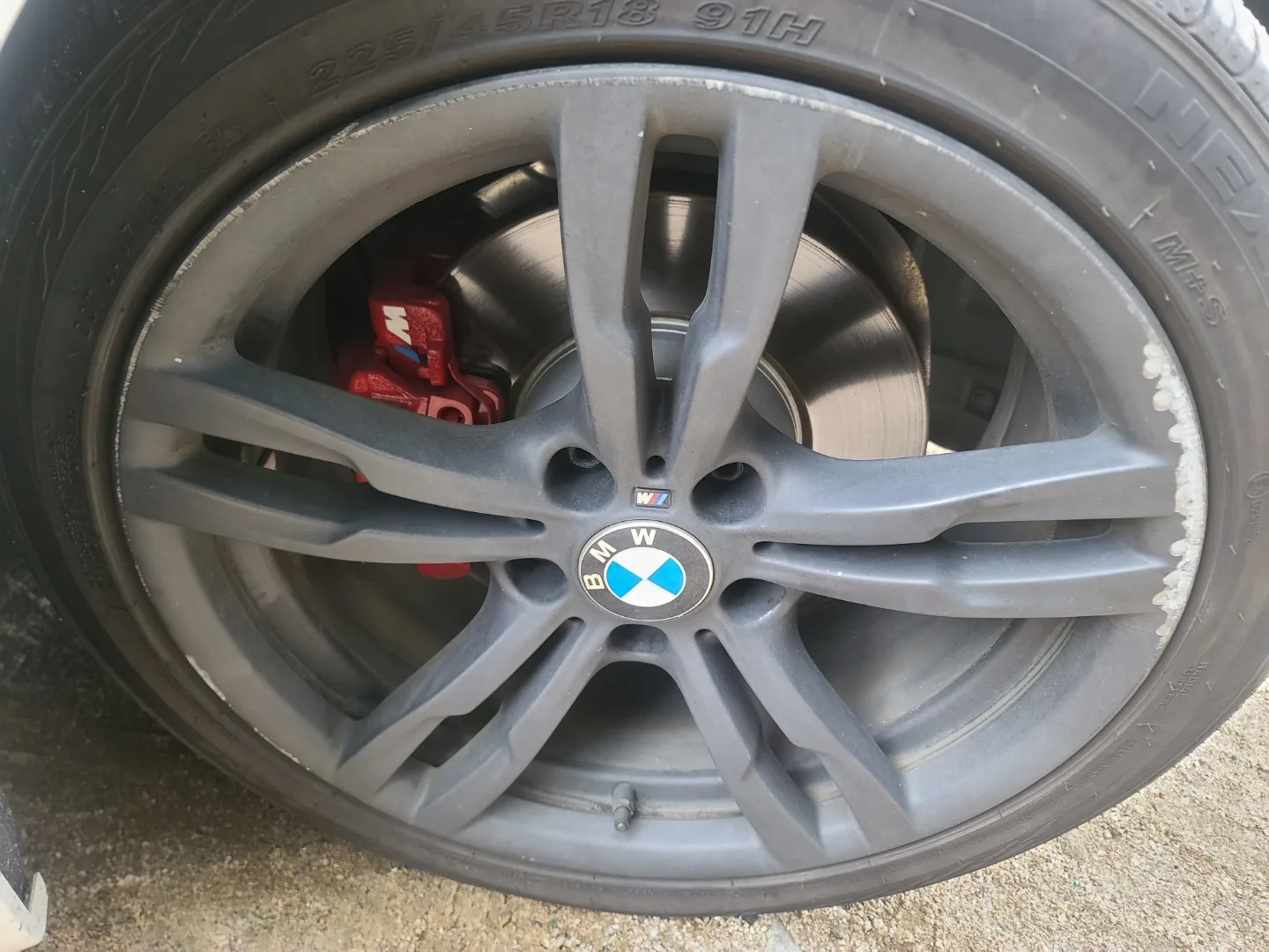 BMW 320D · 무광블랙 복원 작업 전